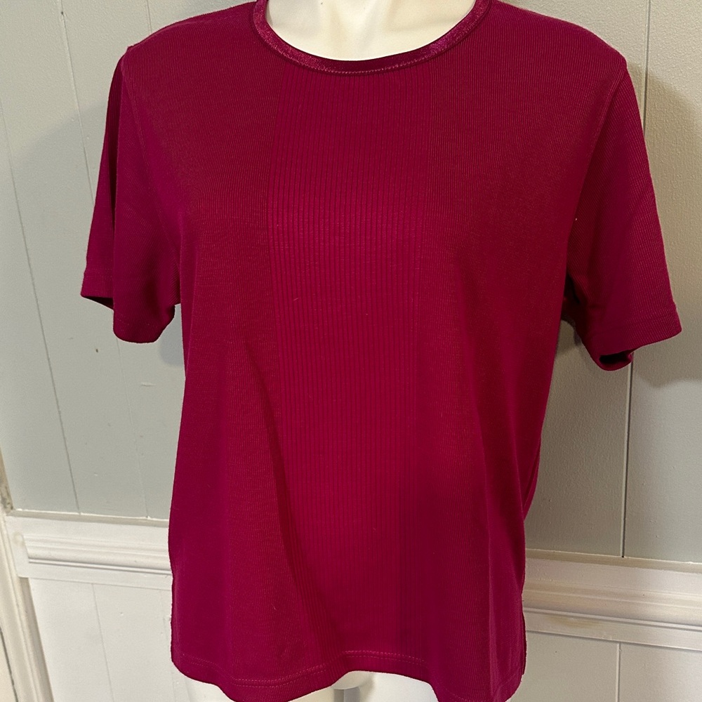Jane Ashley Women's Magenta Short Sleeve Tee